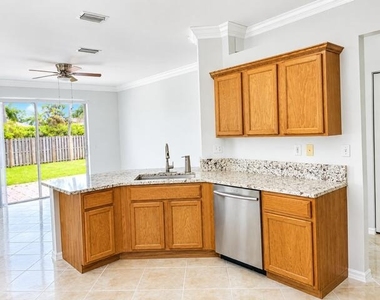 3829 Woodfield Drive - Photo Thumbnail 4