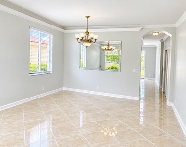 3829 Woodfield Drive - Photo Thumbnail 8