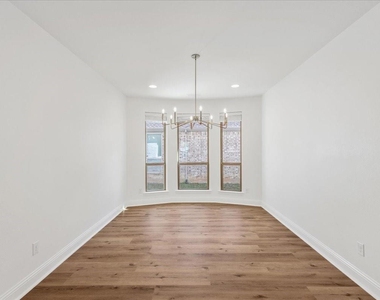 3621 Wagon Wheel Way - Photo Thumbnail 15