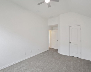 3621 Wagon Wheel Way - Photo Thumbnail 21