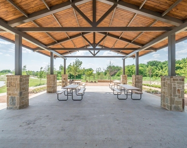 3621 Wagon Wheel Way - Photo Thumbnail 32