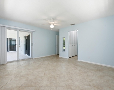 916 Evergreen Drive - Photo Thumbnail 17