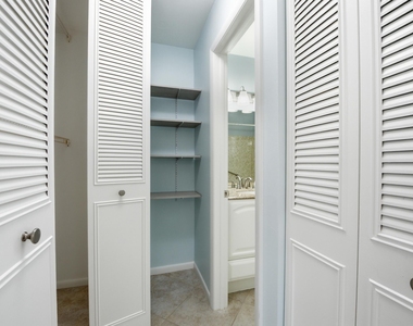 916 Evergreen Drive - Photo Thumbnail 19