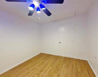 3914 William Street - Photo Thumbnail 10