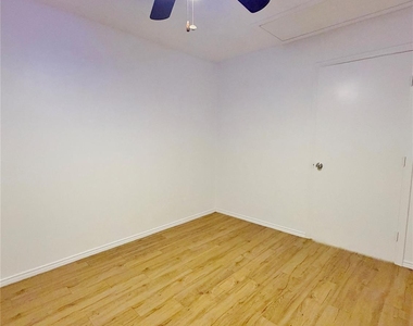 3914 William Street - Photo Thumbnail 9