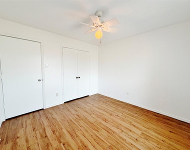 3914 William Street - Photo Thumbnail 8