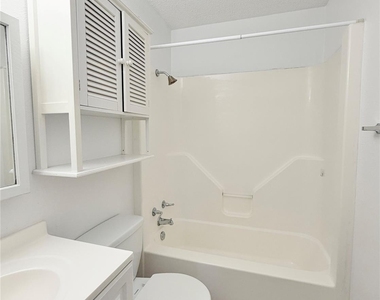 3914 William Street - Photo Thumbnail 12