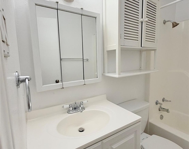 3914 William Street - Photo Thumbnail 11