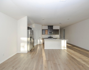 1503 Aleia Cove - Photo Thumbnail 32