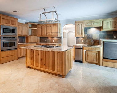5100 Rose Street - Photo Thumbnail 5