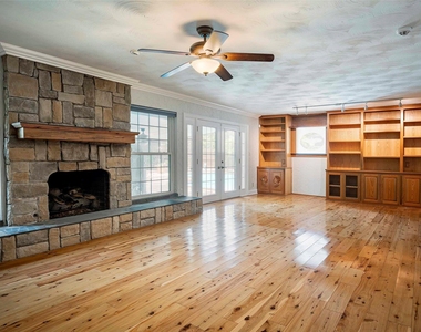 5100 Rose Street - Photo Thumbnail 3