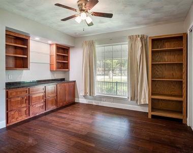 5100 Rose Street - Photo Thumbnail 8