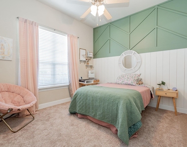 2620 Sabine Circle - Photo Thumbnail 9