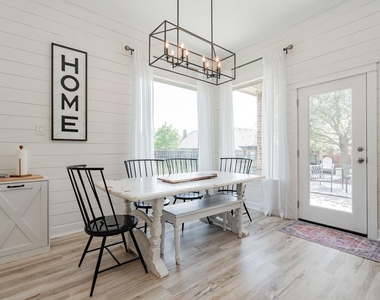 2620 Sabine Circle - Photo Thumbnail 5