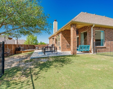 2620 Sabine Circle - Photo Thumbnail 14