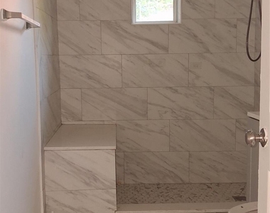 1224 Frost Avenue - Photo Thumbnail 6