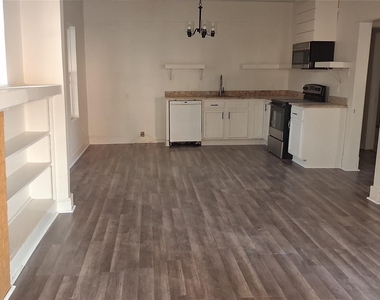 1224 Frost Avenue - Photo Thumbnail 2