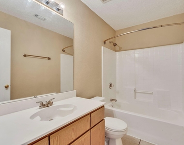 2920 Newport Avenue - Photo Thumbnail 14