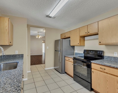 2920 Newport Avenue - Photo Thumbnail 15