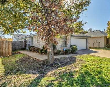 2920 Newport Avenue - Photo Thumbnail 2