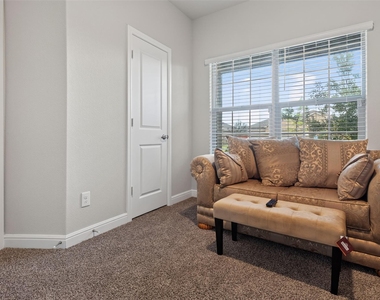 1203 Larkspur Lane - Photo Thumbnail 14