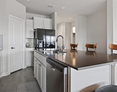 1203 Larkspur Lane - Photo Thumbnail 26