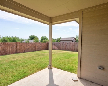 1203 Larkspur Lane - Photo Thumbnail 10