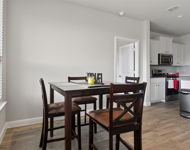 1203 Larkspur Lane - Photo Thumbnail 24