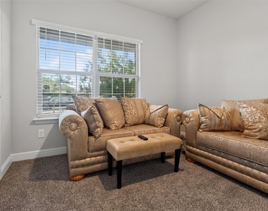 1203 Larkspur Lane - Photo Thumbnail 15