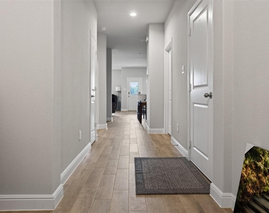 1203 Larkspur Lane - Photo Thumbnail 12