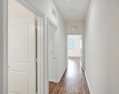 4234 N Dixie Highway - Photo Thumbnail 27
