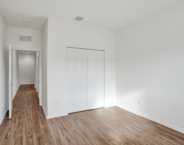 4234 N Dixie Highway - Photo Thumbnail 32