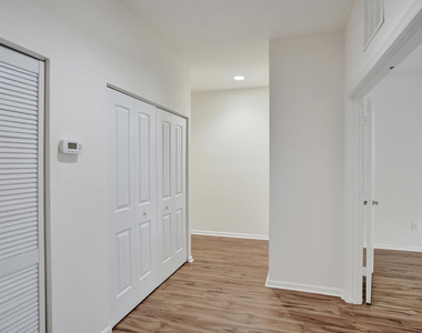 4234 N Dixie Highway - Photo Thumbnail 21