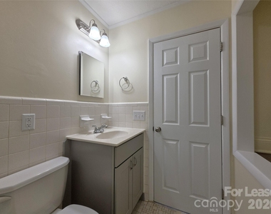 304 Crescent Street - Photo Thumbnail 9