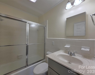 304 Crescent Street - Photo Thumbnail 8