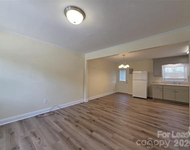 304 Crescent Street - Photo Thumbnail 3