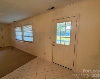 467 Stutts Road - Photo Thumbnail 6