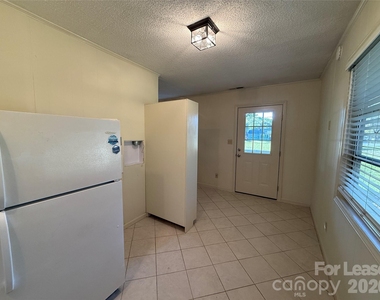 467 Stutts Road - Photo Thumbnail 7