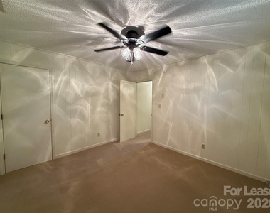 467 Stutts Road - Photo Thumbnail 14