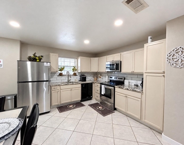 5125 Cloyce Court - Photo Thumbnail 8