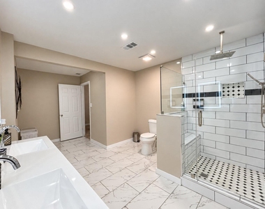 5125 Cloyce Court - Photo Thumbnail 16