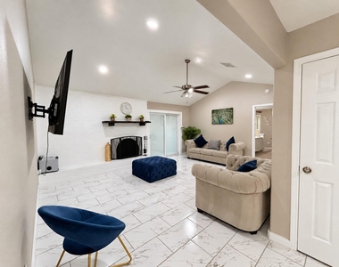 5125 Cloyce Court - Photo Thumbnail 4