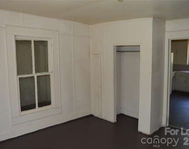 247 N Main Street - Photo Thumbnail 6