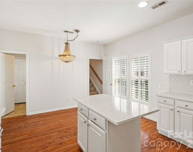 11930 Royal Castle Court - Photo Thumbnail 17