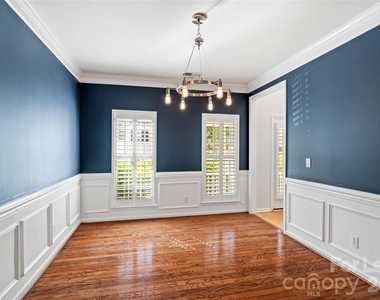 11930 Royal Castle Court - Photo Thumbnail 8