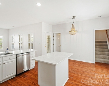 11930 Royal Castle Court - Photo Thumbnail 32