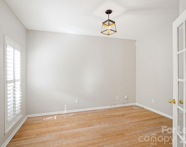 11930 Royal Castle Court - Photo Thumbnail 5
