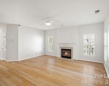 11930 Royal Castle Court - Photo Thumbnail 13