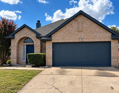 5634 Indian Hill Drive - Photo Thumbnail 1