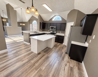 5634 Indian Hill Drive - Photo Thumbnail 15